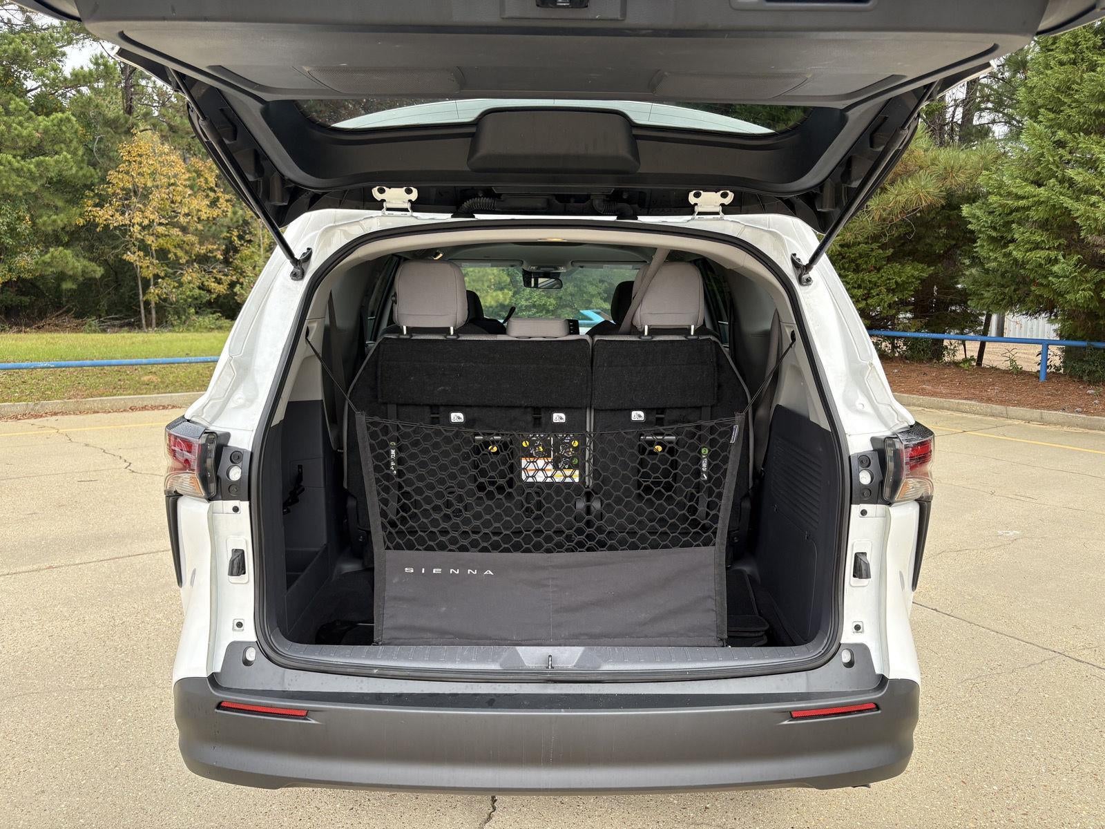 2023 Toyota Sienna LE