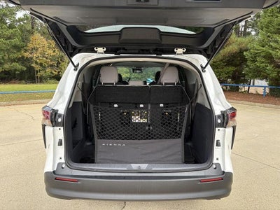 2023 Toyota Sienna LE